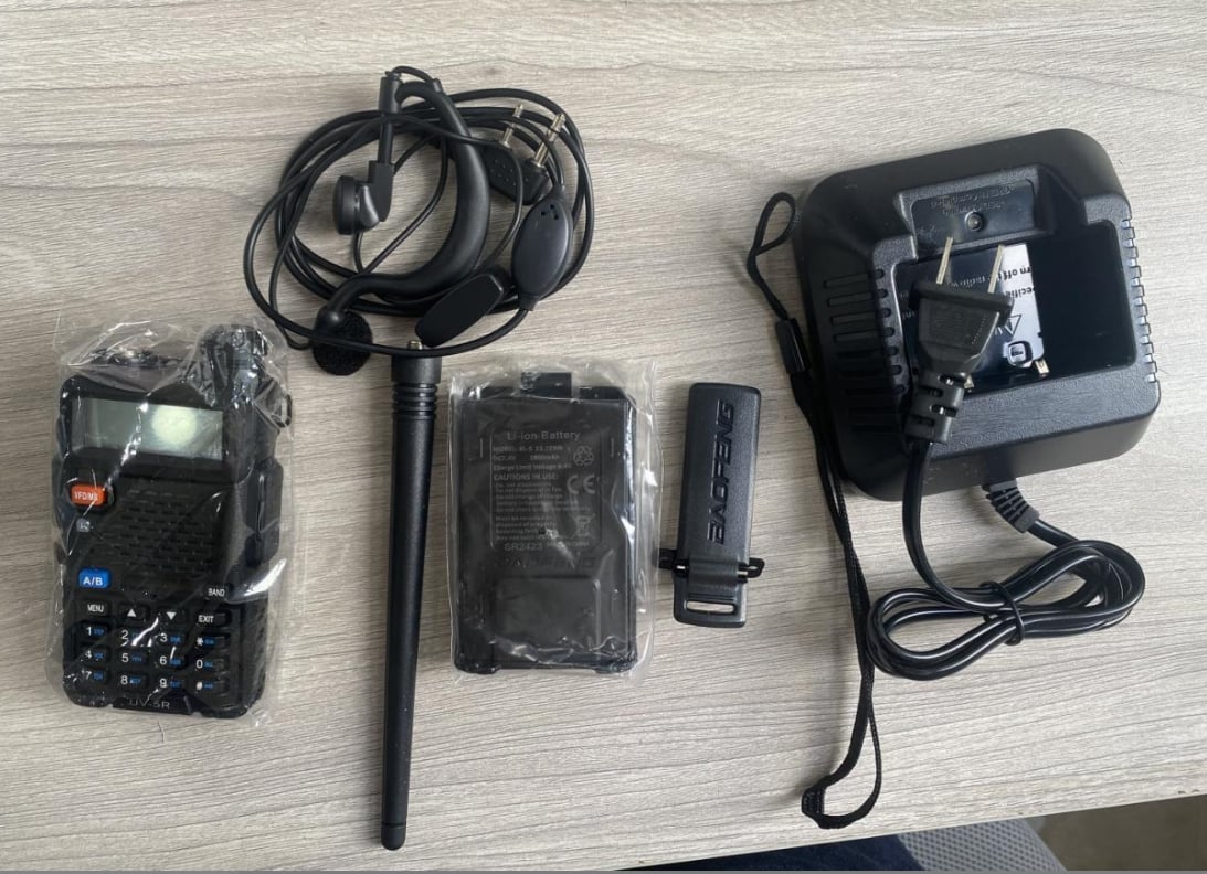 📻✨UV-5R Dual Band Ham Radio: Portable Handheld Two-Way Communication, Stay Connected Anywhere