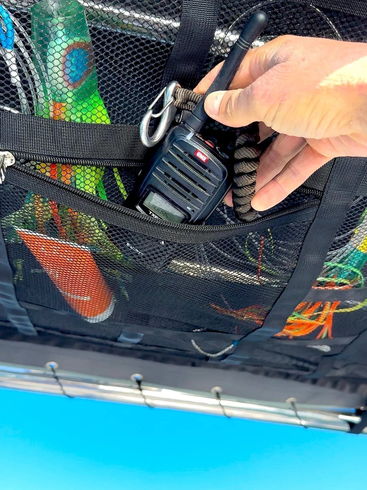 🚙 Rooftop Cargo Storage Bag – Extra Travel Space | Special Sale