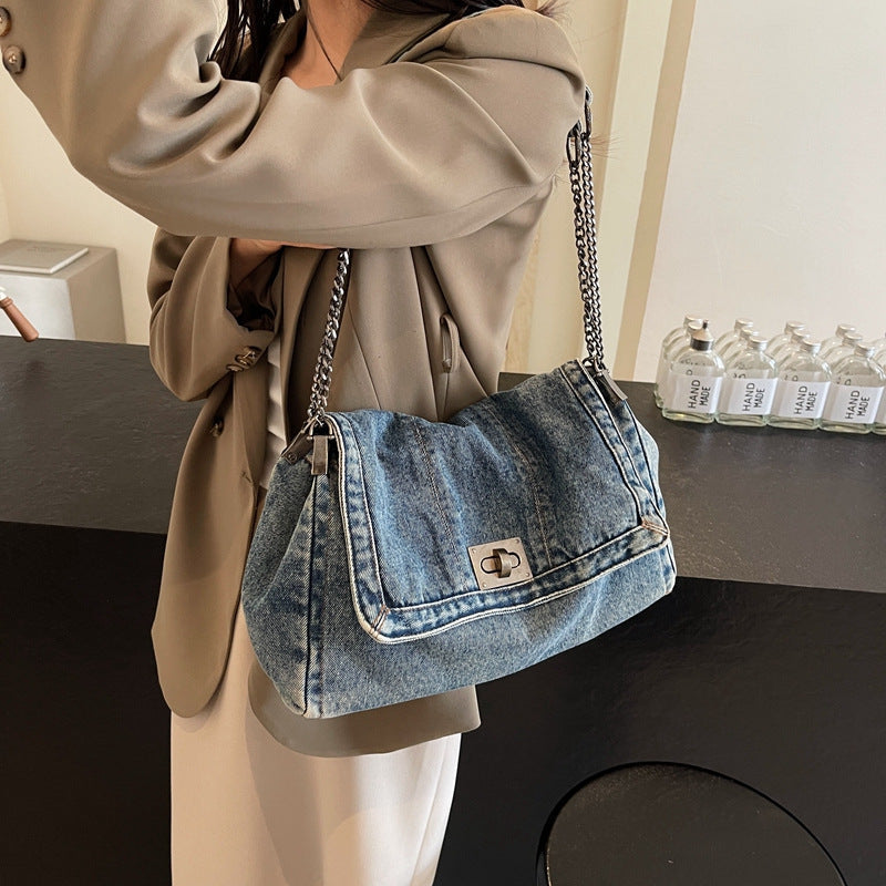 Retro Large Capacity Chain Strap Shoulder Bag